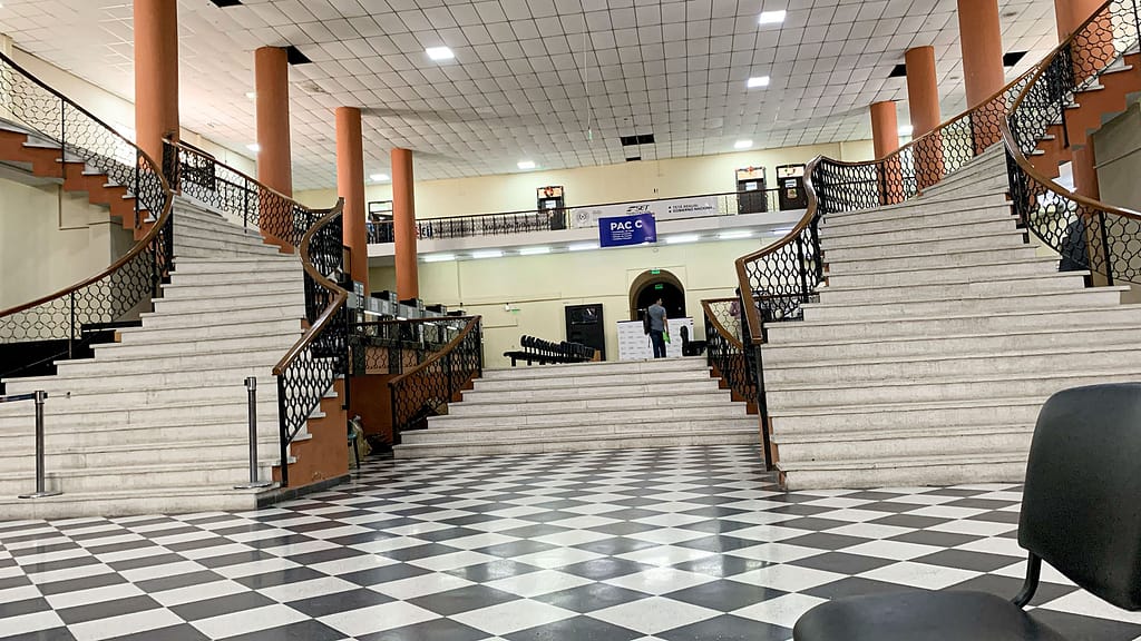 SET daňový úřad v Paraguayi uvnitř